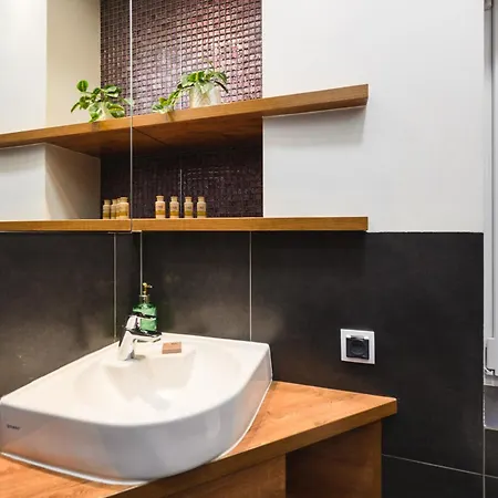 Апартаменти Caramel By Oneapartments *